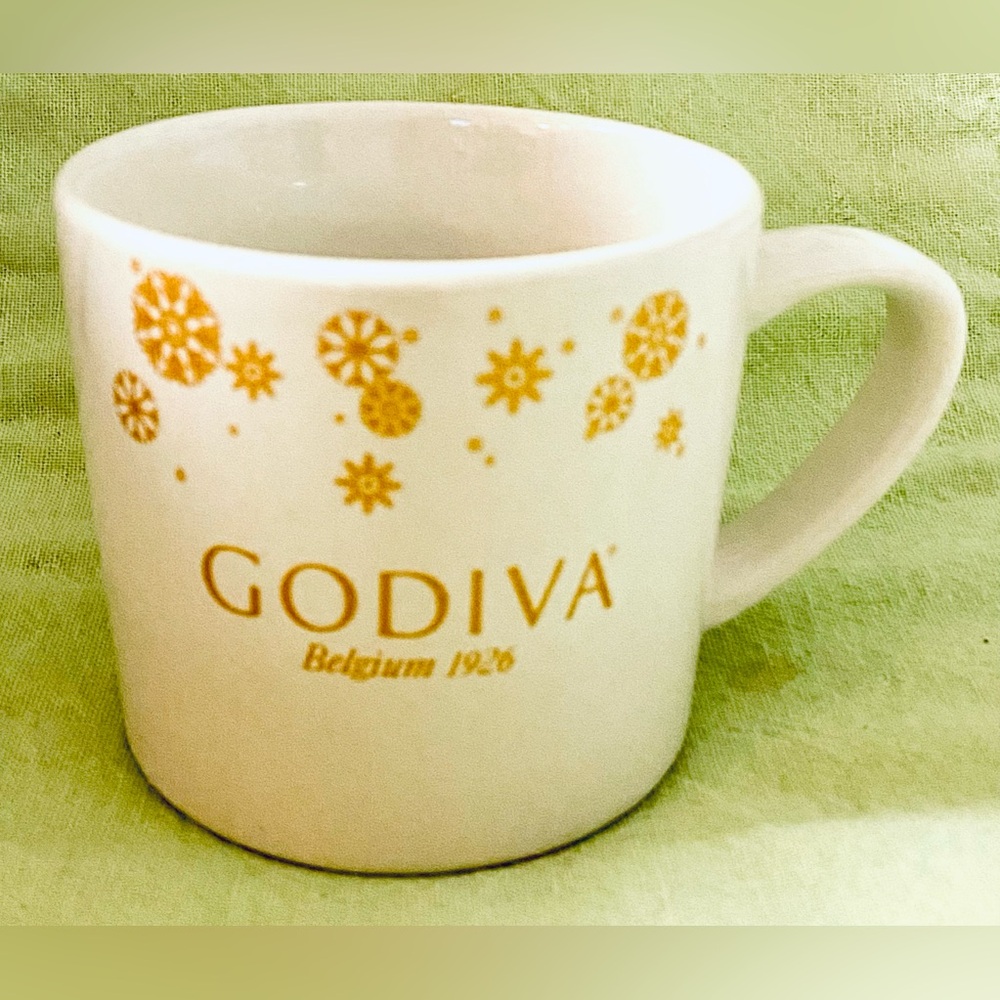 💰5/$25 Godiva Snowflake Coffee Mug